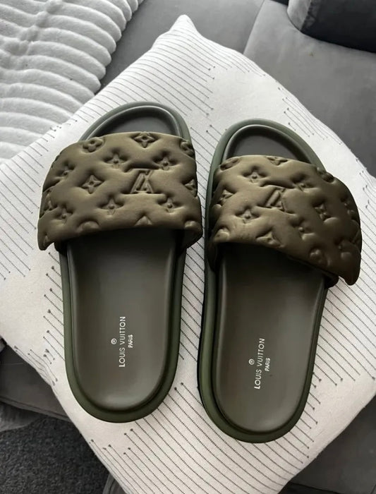 LOUIE pillow slides khaki